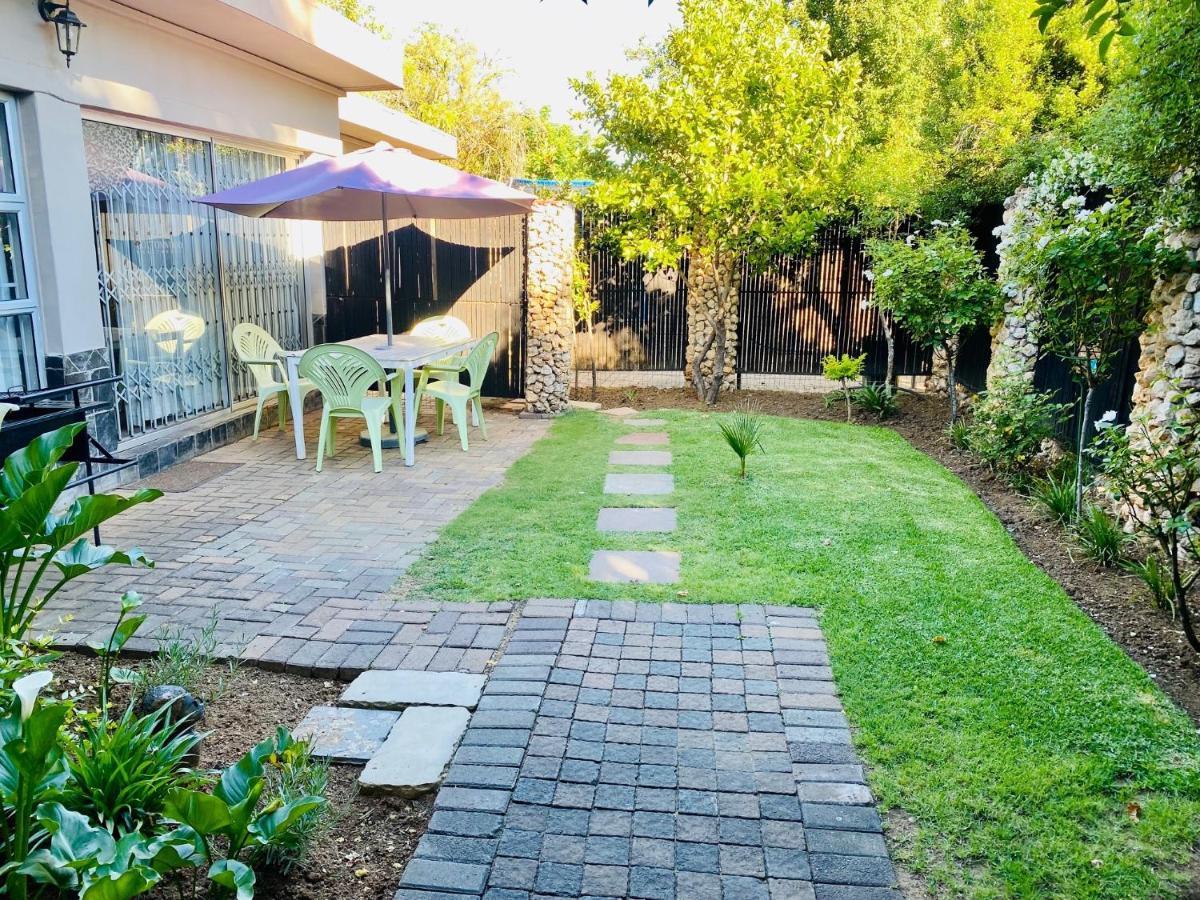 Cottonwood Guesthouse Oasis Μπλουμφοντέιν Εξωτερικό φωτογραφία